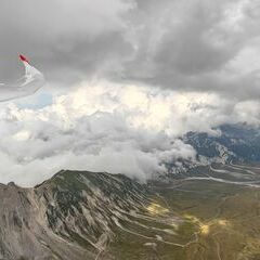 Flugwegposition um 14:09:16: Aufgenommen in der Nähe von 67100 L'Aquila, L’Aquila, Italien in 2884 Meter
